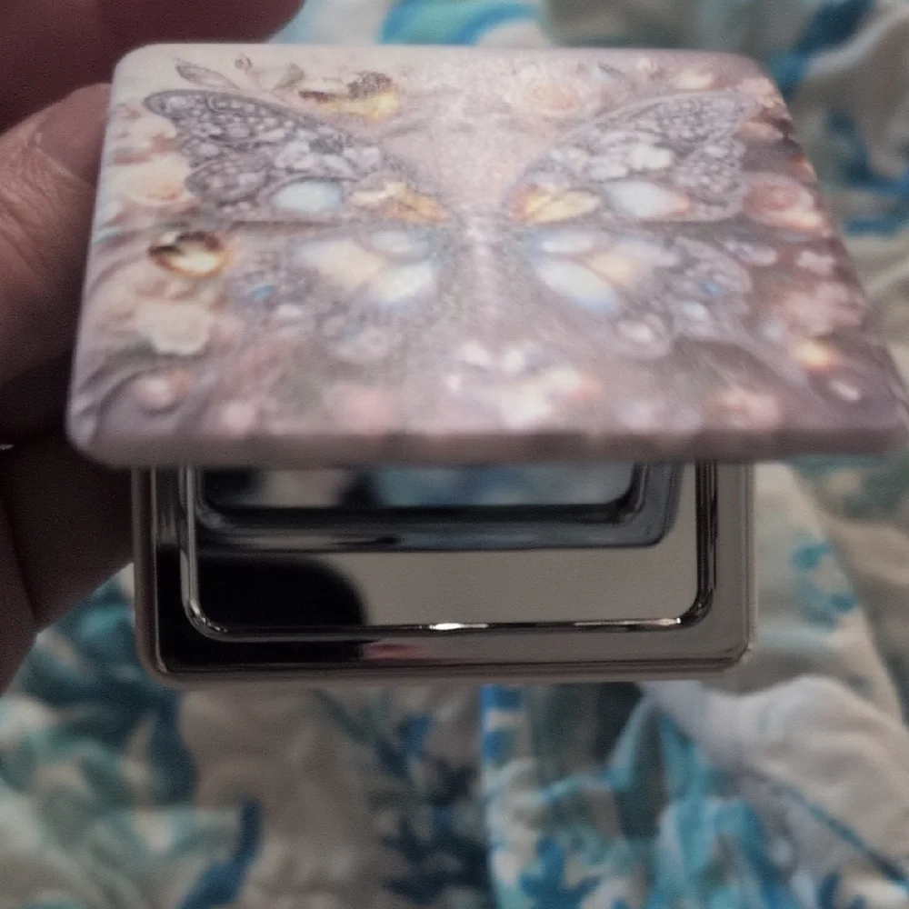 Elegant Butterfly Art Coaster - Picture 4 of 4